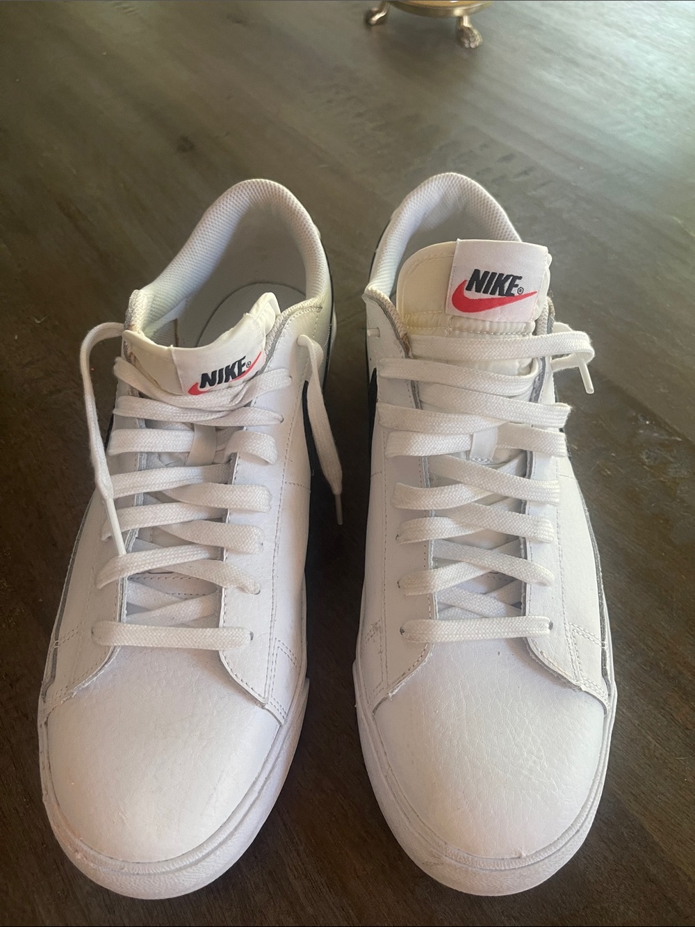 Nike White Low-Top Sneakers with Black and Red Accents 11.5